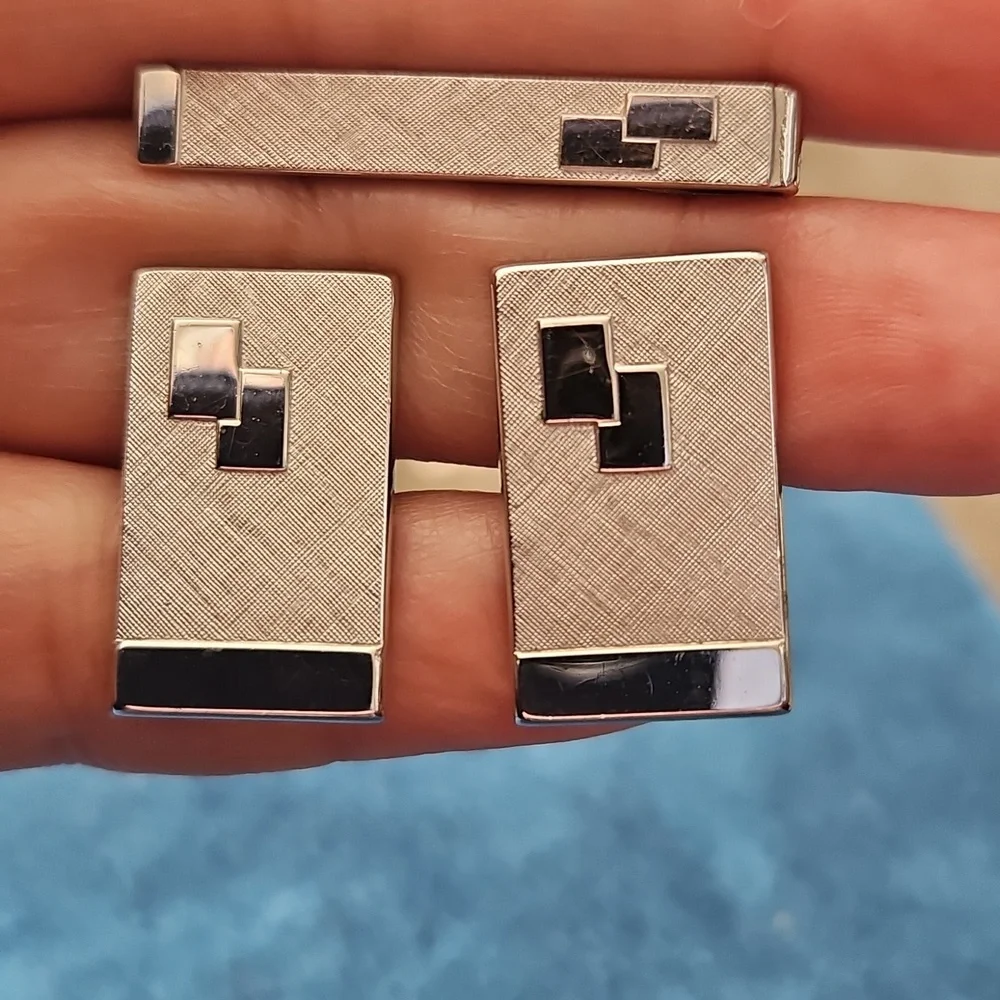 Swank Silvertone Vintage Cufflinks and Tie Clip Gift Set